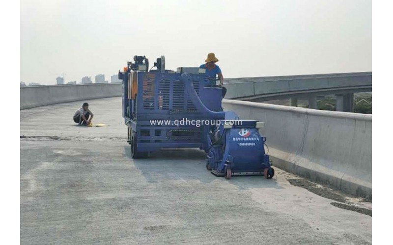 移動(dòng)拋丸機(jī)在橋面施工時(shí)需要注意哪幾點(diǎn)問(wèn)題？
